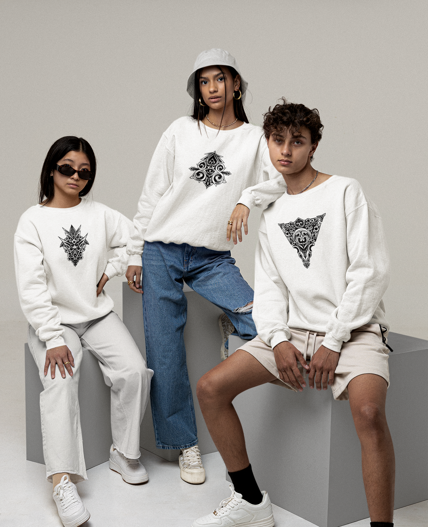 Sweatshirt